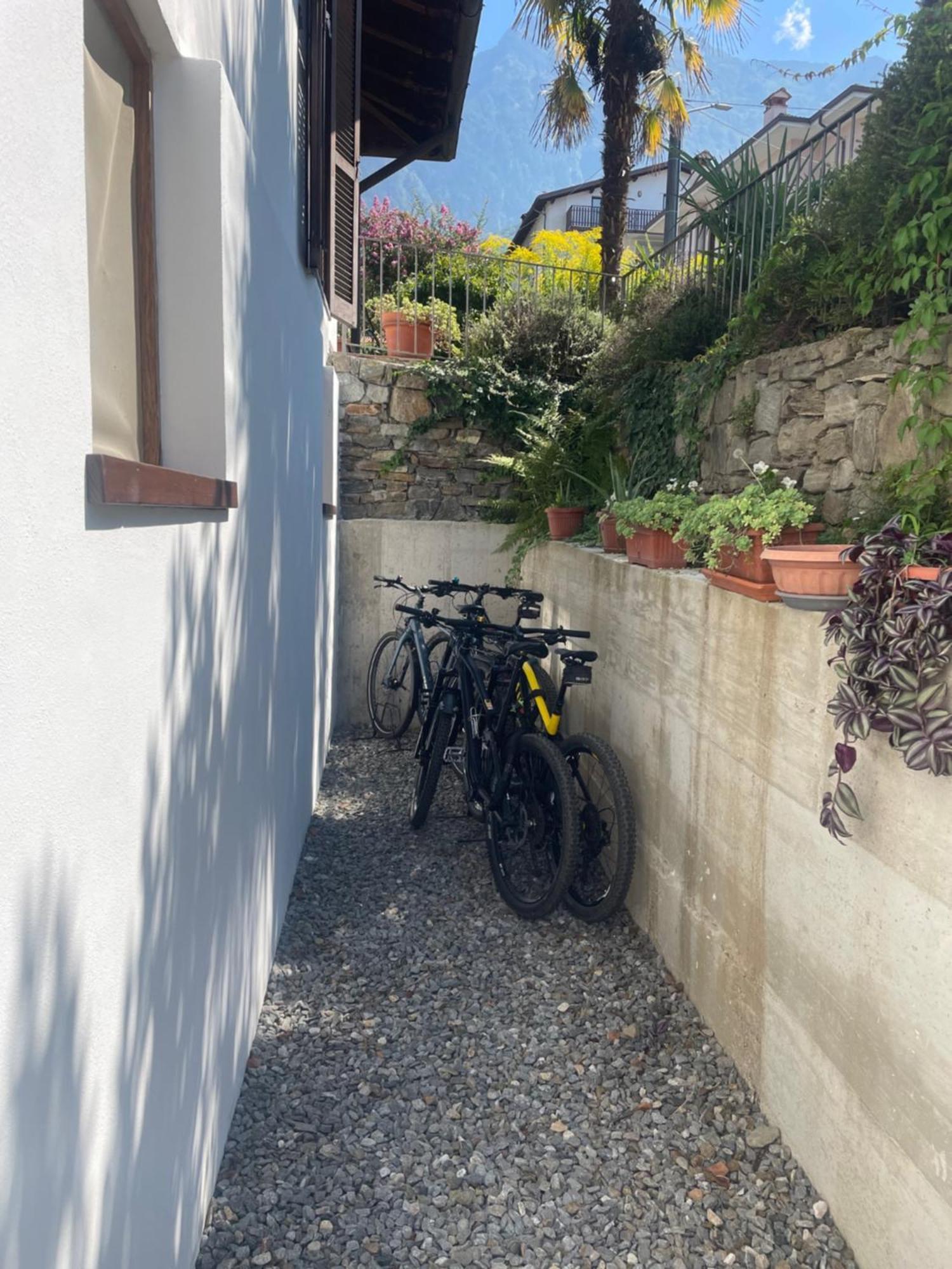 Villa Quattro Stagioni Colico Esterno foto